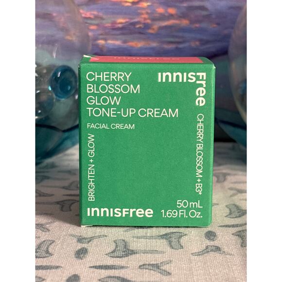 Innisfree Cherry Blossom Glow Tone-Up Cream - Picture 1 of 5